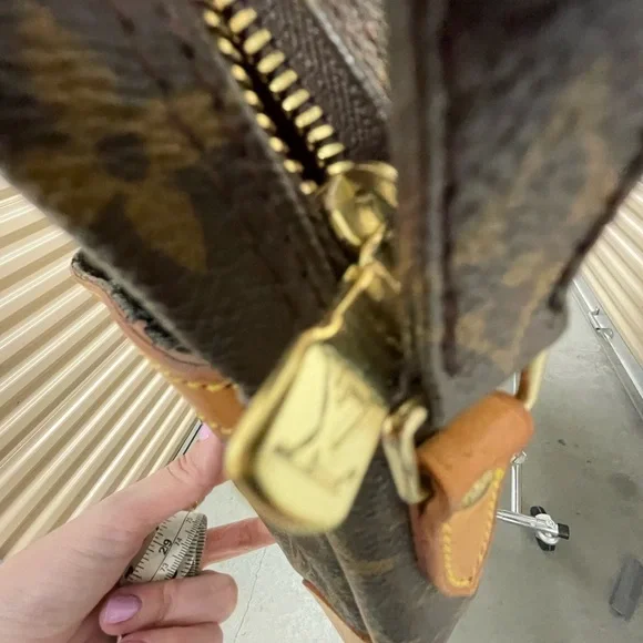 Louis Vuitton Monogram Crossbody Bag LV
